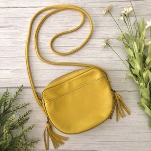 Fossil Yellow Crossbody Purse.